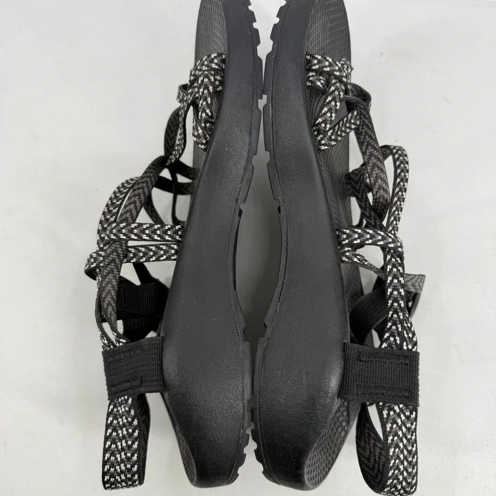 Chaco Z/Cloud 2 Sandals Womens Size 9 Black White Double Strap Toe Loop J106266W